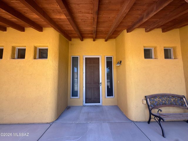 8050 W Crowned Eagle Court, Tucson, AZ 85757