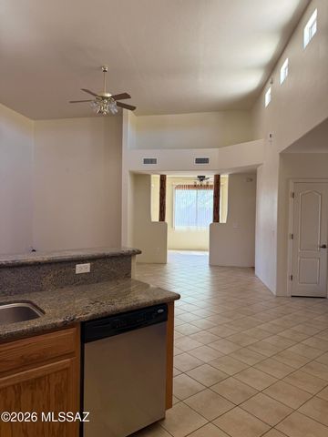 8050 W Crowned Eagle Court, Tucson, AZ 85757