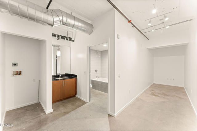 530 S Hewitt Street 130, Los Angeles, CA 90013