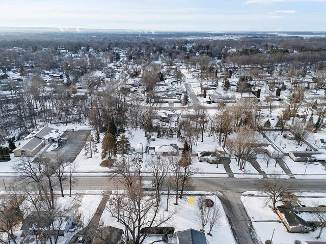 1437 BAUMGART ROAD, Green Bay, WI 54304