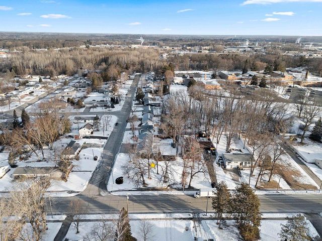 1437 BAUMGART ROAD, Green Bay, WI 54304