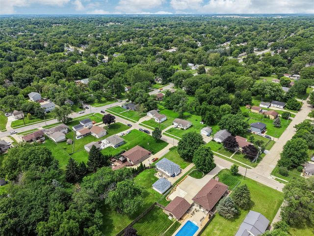 3902 SE 8th Street, Des Moines, IA 50315