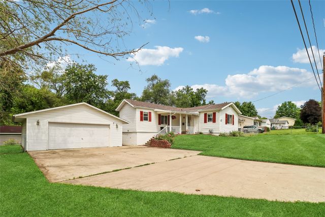 3902 SE 8th Street, Des Moines, IA 50315