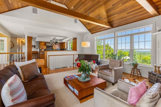 541 South Road, Hopkinton, NH 03229