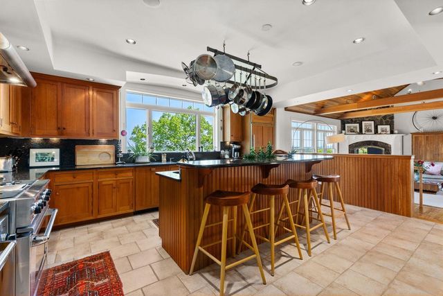 541 South Road, Hopkinton, NH 03229