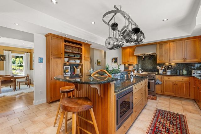 541 South Road, Hopkinton, NH 03229