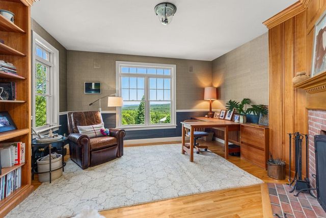 541 South Road, Hopkinton, NH 03229