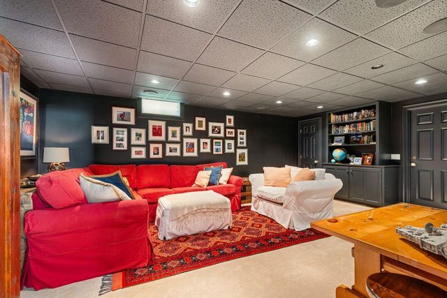 541 South Road, Hopkinton, NH 03229