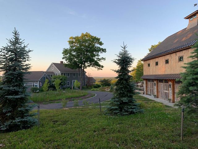 541 South Road, Hopkinton, NH 03229