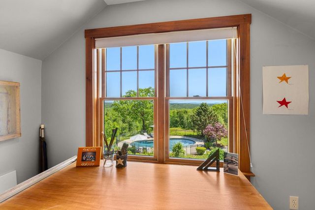 541 South Road, Hopkinton, NH 03229