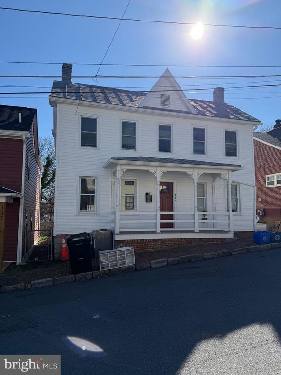 115 E MONMOUTH ST, Winchester, VA 22601