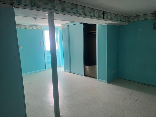 2403 NE 61st Terrace, Gladstone, MO 64118