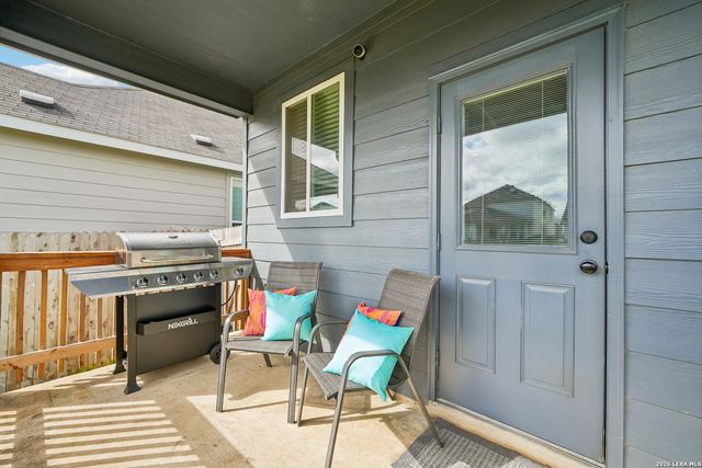 4037 SUN MEADOW LN, Seguin, TX 78155