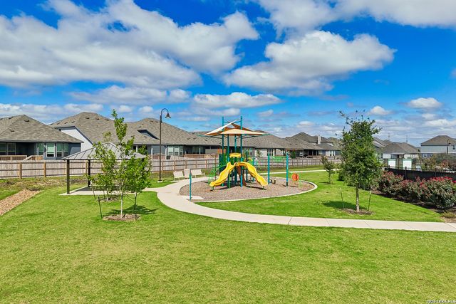 4037 SUN MEADOW LN, Seguin, TX 78155
