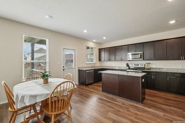4037 SUN MEADOW LN, Seguin, TX 78155