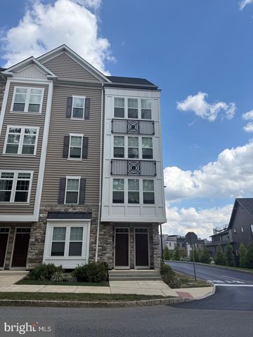201 CHARLES ELLIS DR, Newtown Square, PA 19073
