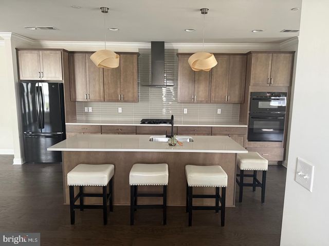 201 CHARLES ELLIS DR, Newtown Square, PA 19073