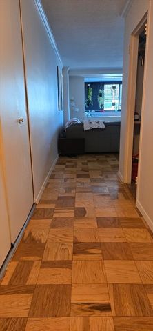 2 Hawthorne 16f, Boston, MA 02114