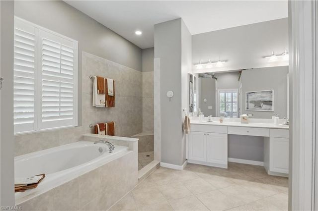 11119 Laughton CIR, Fort Myers, FL 33913