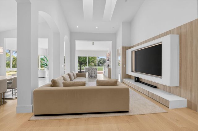 5846 NW 24th Avenue 202, Boca Raton, FL 33496