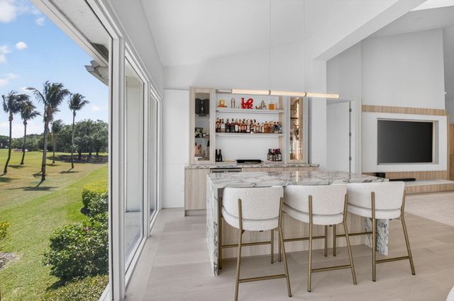 5846 NW 24th Avenue 202, Boca Raton, FL 33496