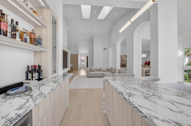 5846 NW 24th Avenue 202, Boca Raton, FL 33496