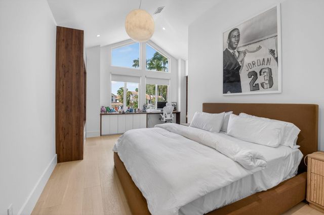 5846 NW 24th Avenue 202, Boca Raton, FL 33496