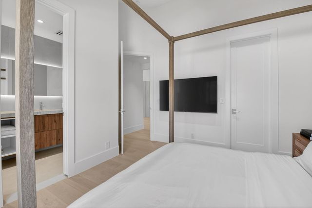 5846 NW 24th Avenue 202, Boca Raton, FL 33496