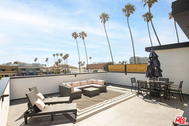 212 Bay St 103, Santa Monica, CA 90405