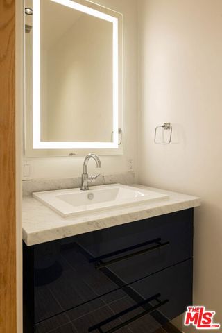 212 Bay St 103, Santa Monica, CA 90405