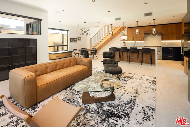 212 Bay St 103, Santa Monica, CA 90405