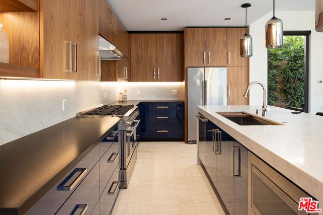 212 Bay St 103, Santa Monica, CA 90405