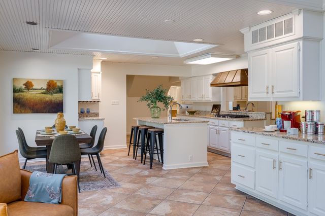 5498 N ANGELA RD, Memphis, TN 38120