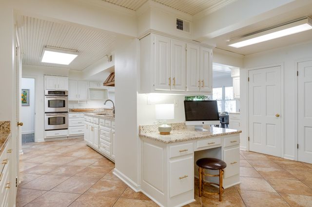 5498 N ANGELA RD, Memphis, TN 38120