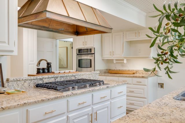 5498 N ANGELA RD, Memphis, TN 38120