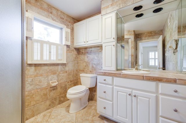 5498 N ANGELA RD, Memphis, TN 38120