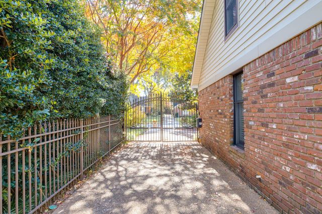 5498 N ANGELA RD, Memphis, TN 38120