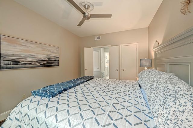 11711 Memorial Drive 389, Houston, TX 77024