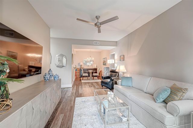 11711 Memorial Drive 389, Houston, TX 77024