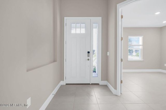 36 ARMOYAN Drive, Palm Coast, FL 32137