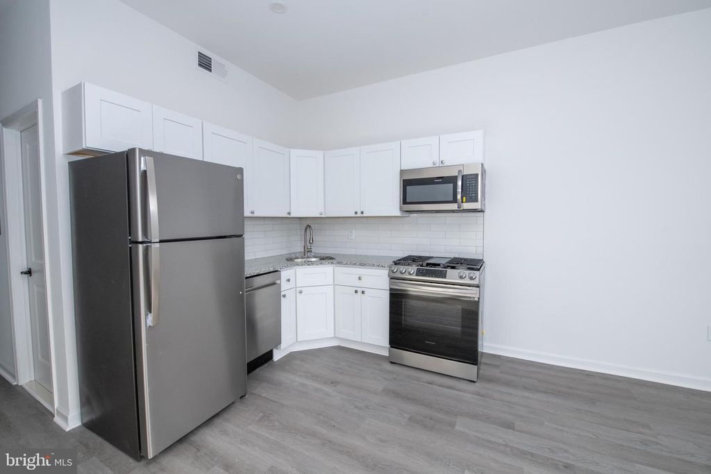 4205 W GIRARD AVE, PHILADELPHIA, PA 19104 — photo 4