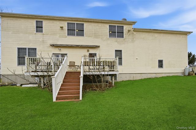 471 Southport Street, Ronkonkoma, NY 11779