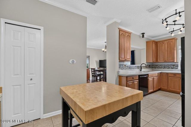 7187 DEERFOOT POINT Circle 3, Jacksonville, FL 32256