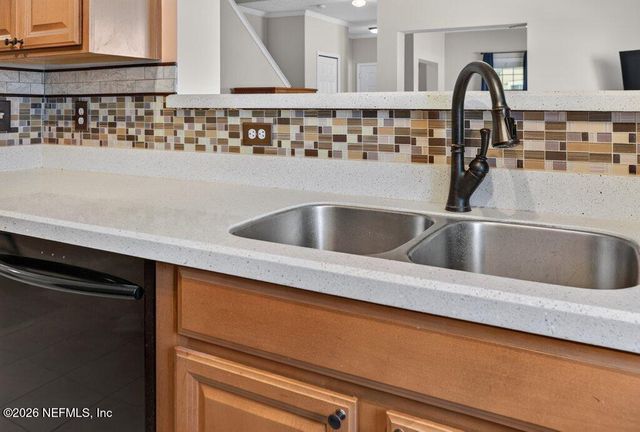 7187 DEERFOOT POINT Circle 3, Jacksonville, FL 32256
