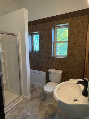 1202 W Main St Unit 201, Fort Wayne, IN 46808