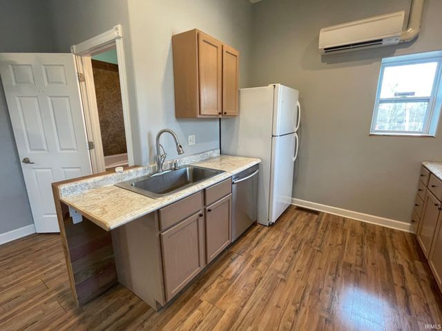 1202 W Main St Unit 201, Fort Wayne, IN 46808