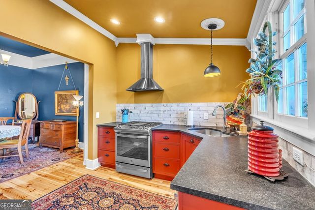 528 E Jones Street, Savannah, GA 31401