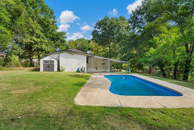 3133 Oak Circle, Columbus, GA 31907