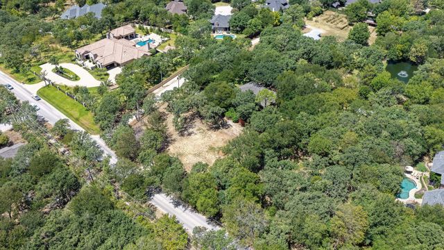 1196 W Continental Boulevard, Southlake, TX 76092