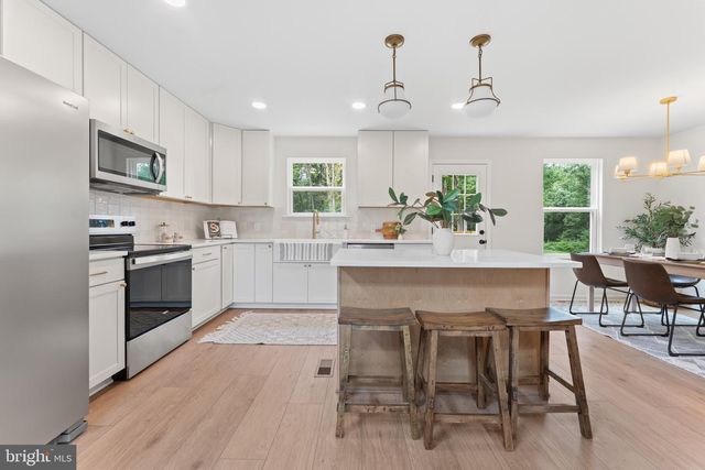 12308 PINEY LN, Remington, VA 22734